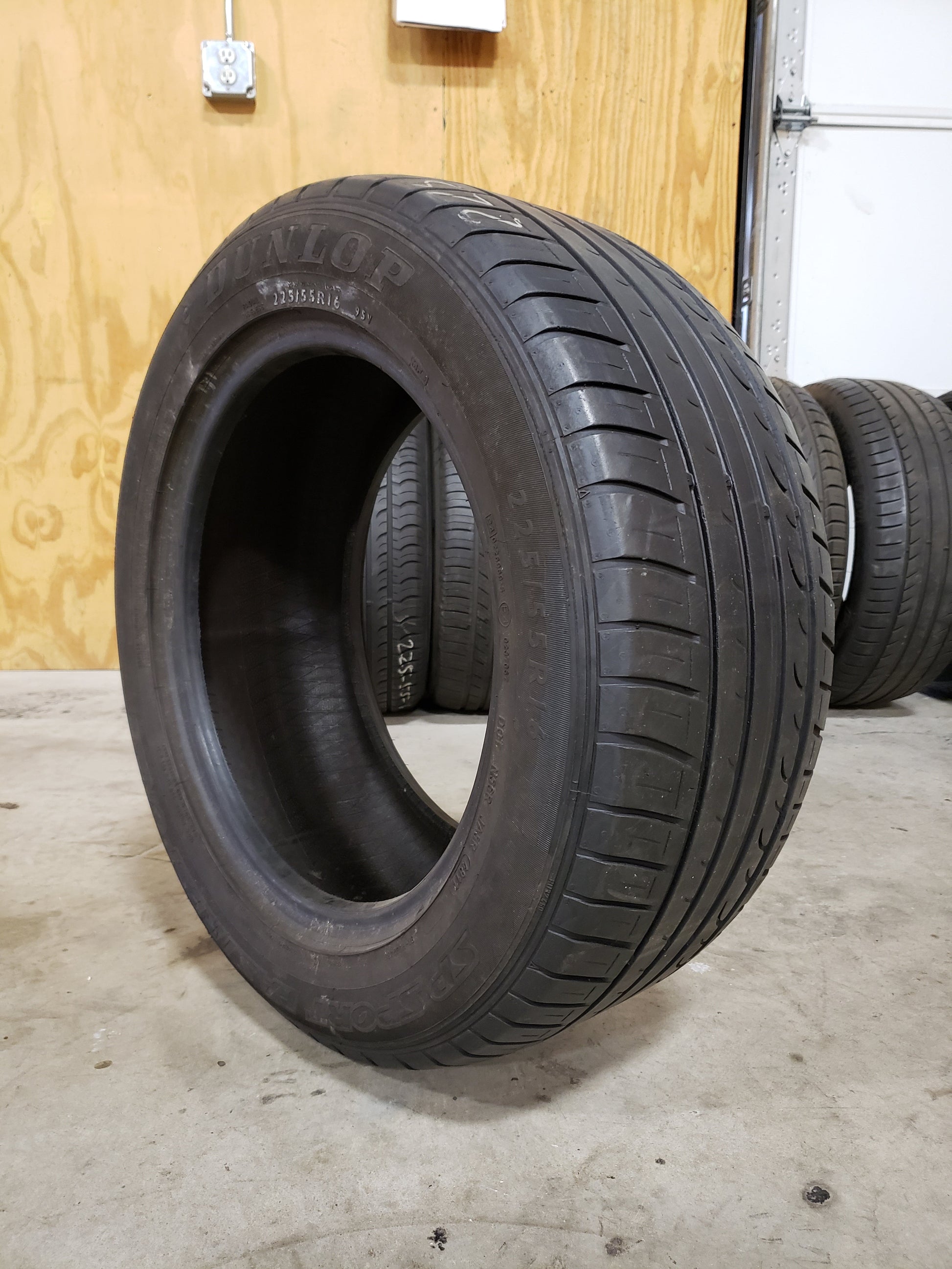 Fast 95V SP High - Tires – XL Dunlop 225/55R16 Used Response Sport Tread | Tires Used SINGLE