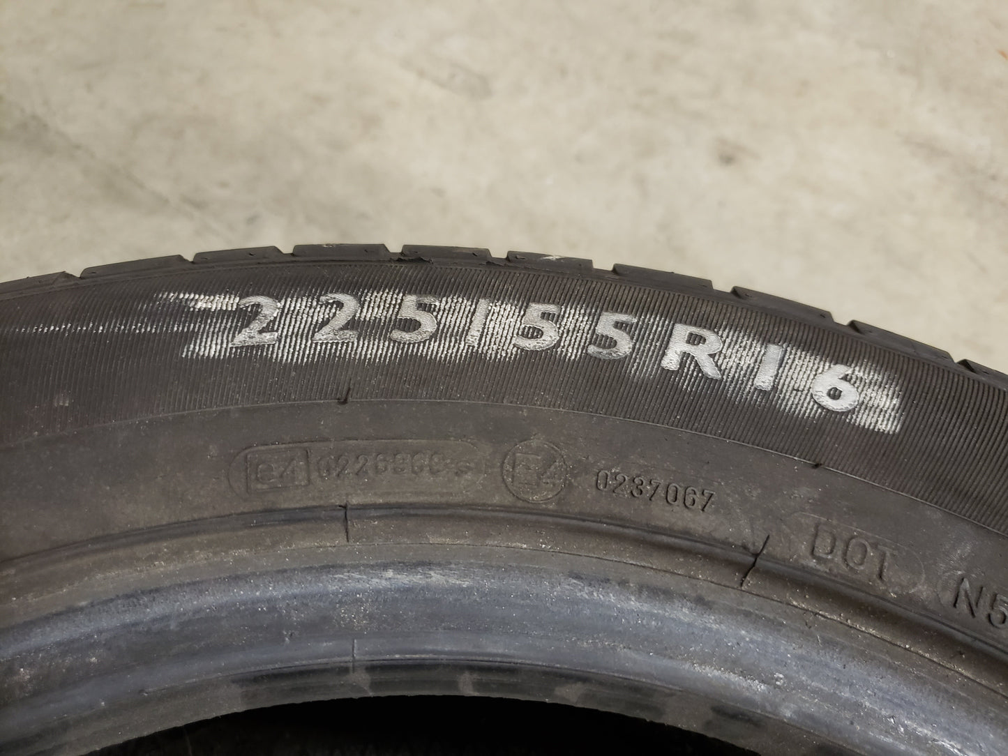 SINGLE 225/55R16 Dunlop SP Sport Fast Response 95V XL - Used Tires