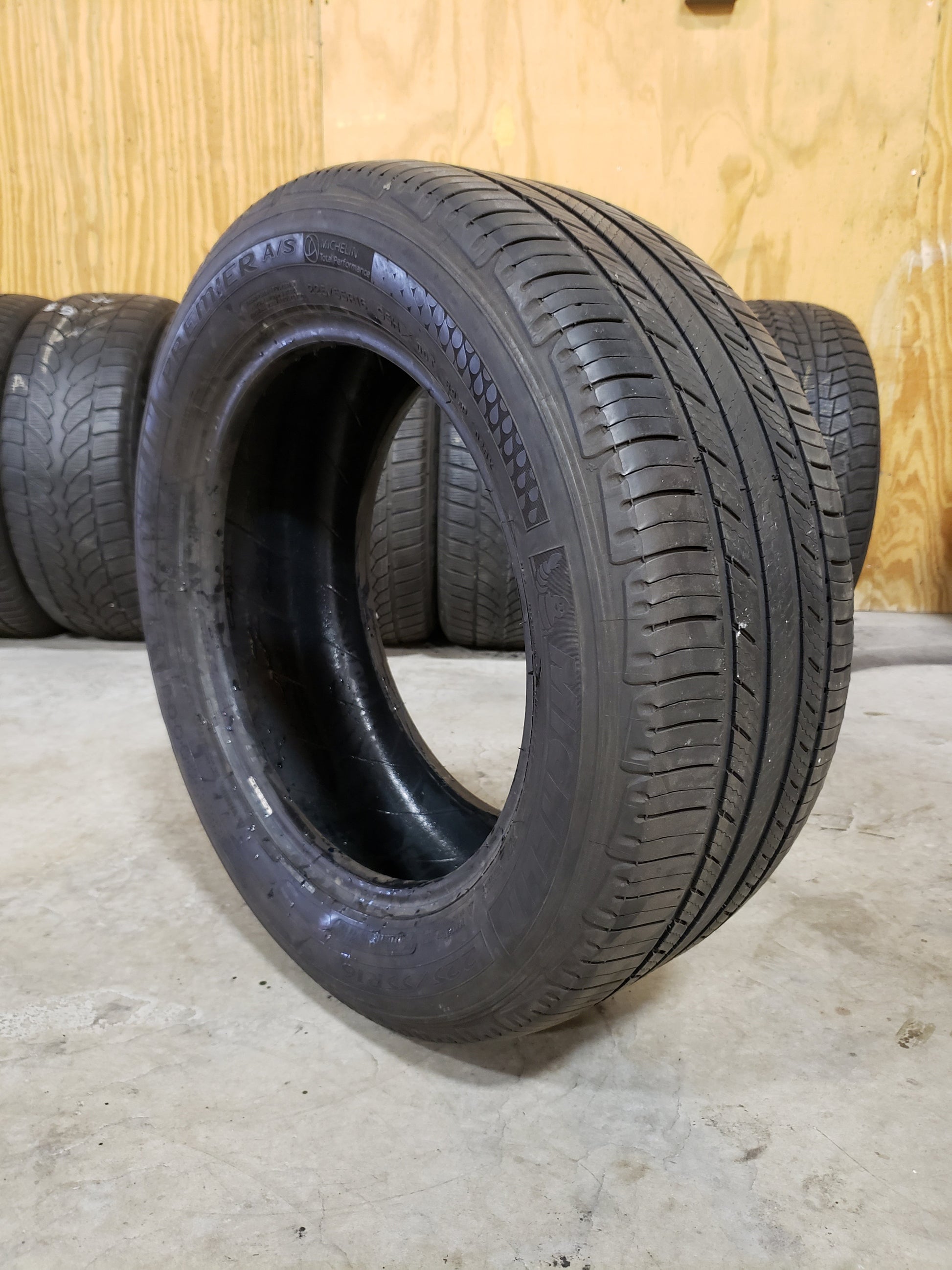 SINGLE 225/55R16 Michelin Premier A/S 95H XL - Used Tires