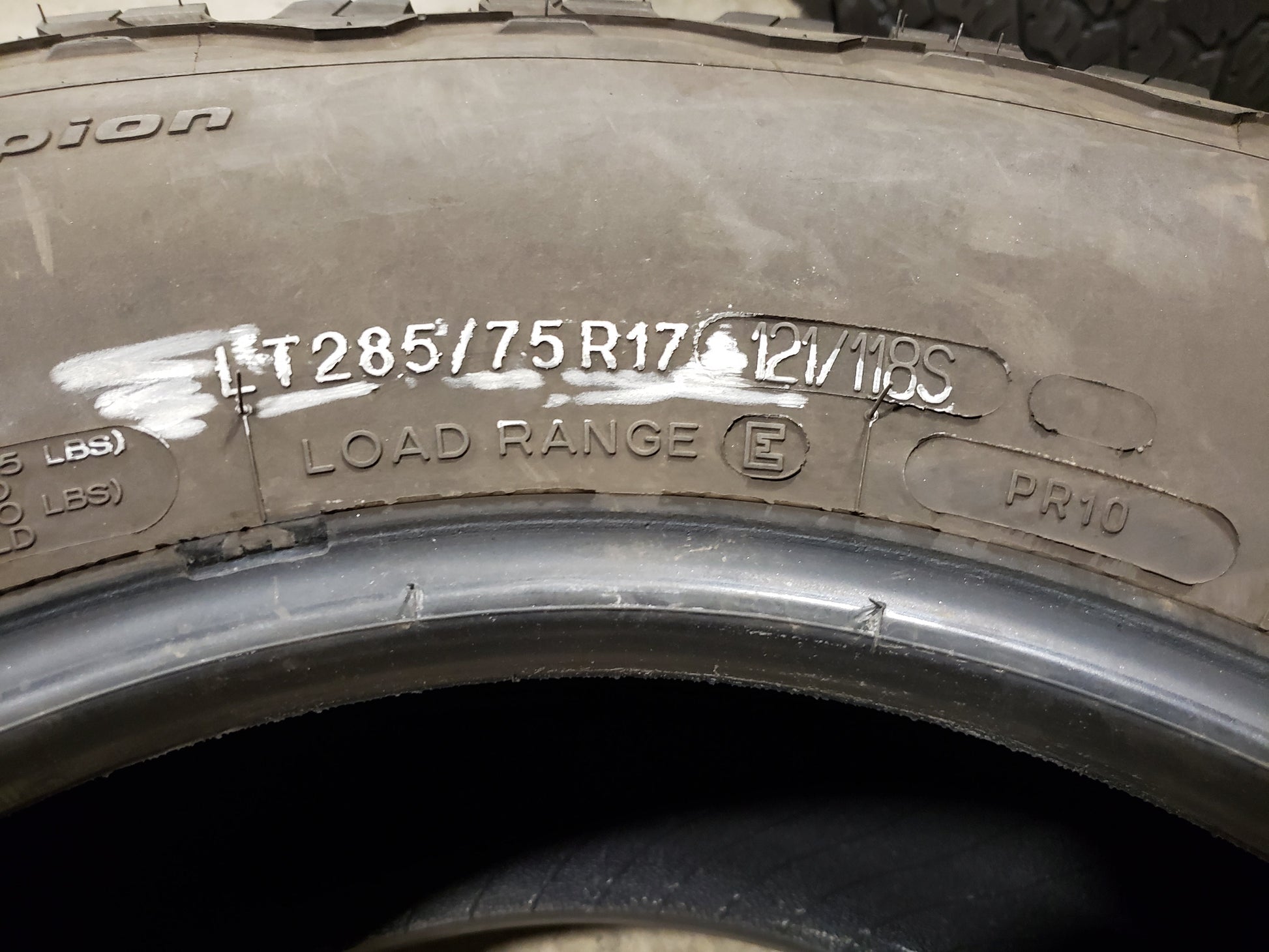 SINGLE 285/75R17 BFGoodrich All-Terrain T/A K02 121/118 S E - Used Tires