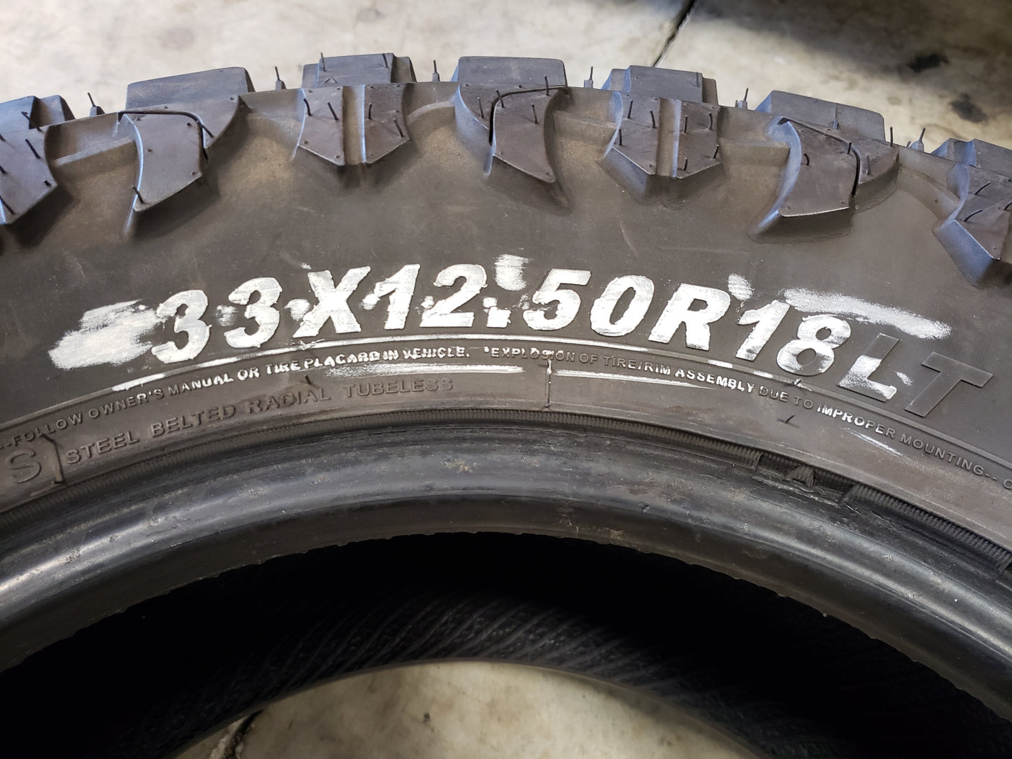 SINGLE 33X12.50R18 Atturo Trail Blade M/T 118 Q E - Used Tires