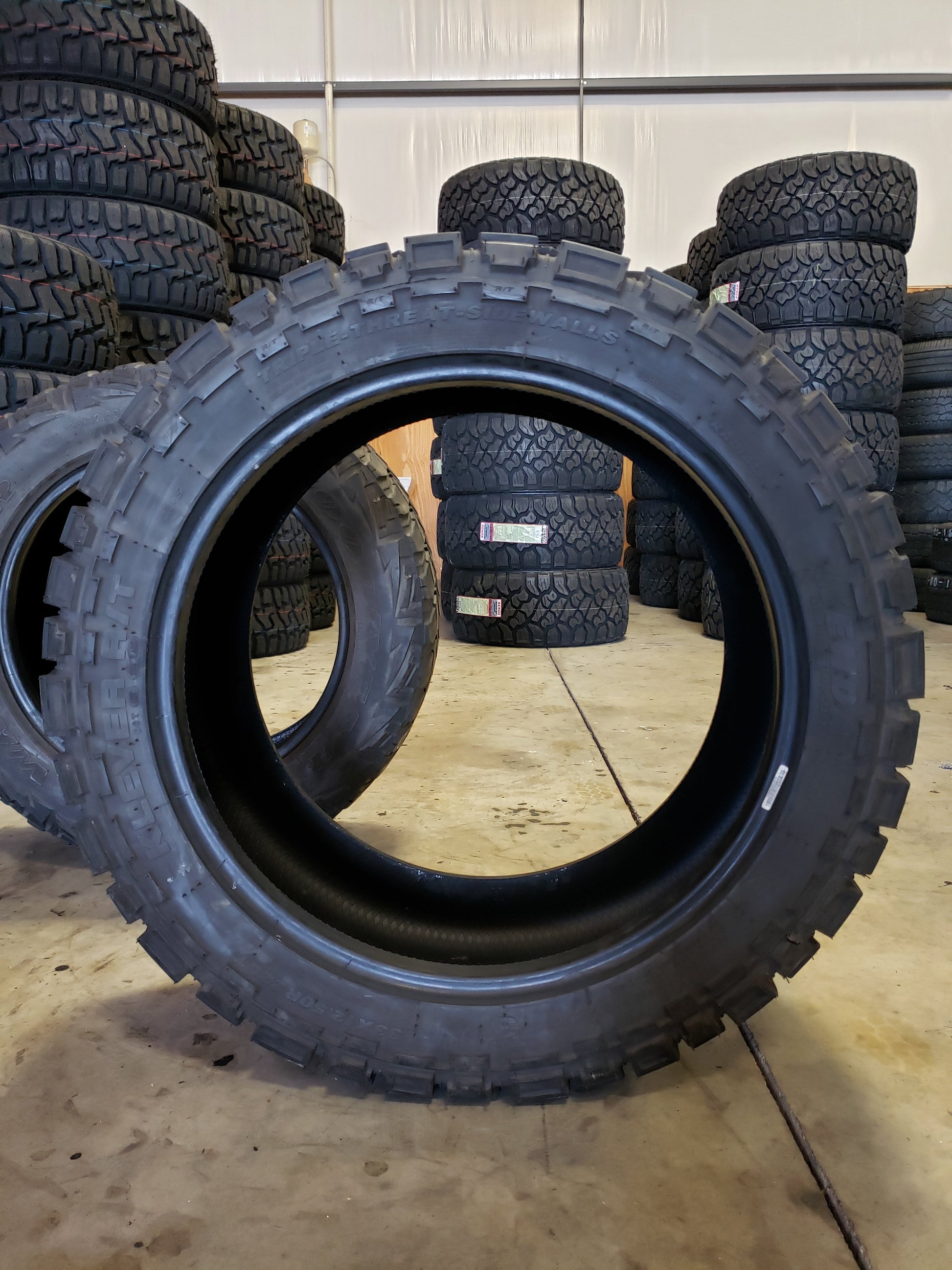 SINGLE 33X12.50R22 Kenda Klever R/T 114 R F - Used Tires