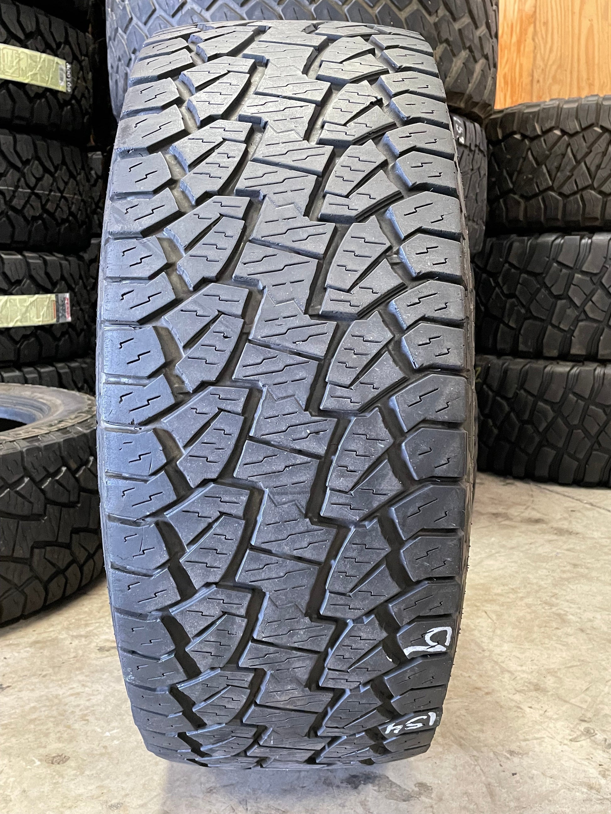 PAIR OF 305/55R20 Hankook Dynapro AT.M 121/118 S E - Used Tires
