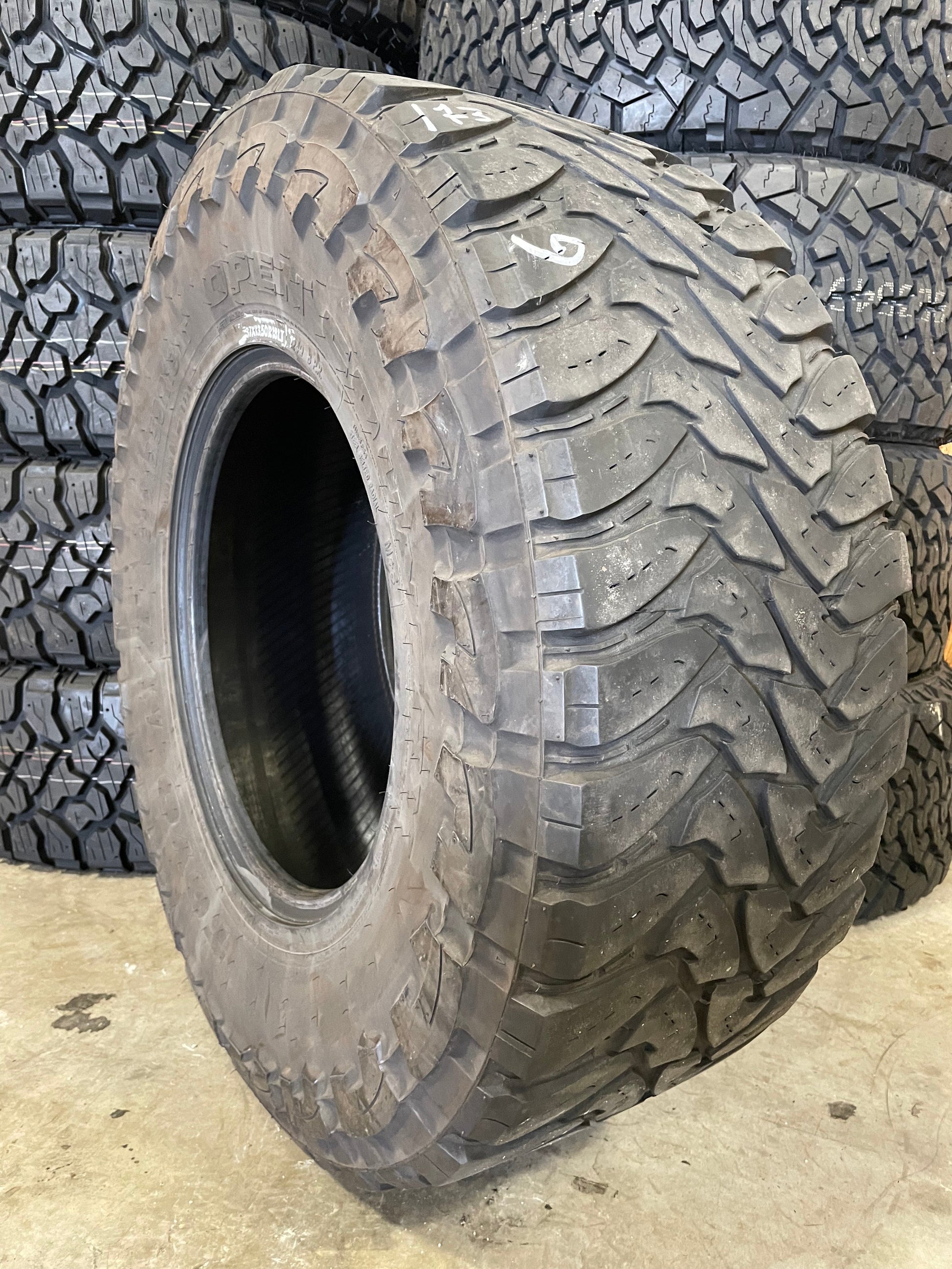 SINGLE 37x13.50R18 Toyo Open Country M/T 124Q D - Used Tires