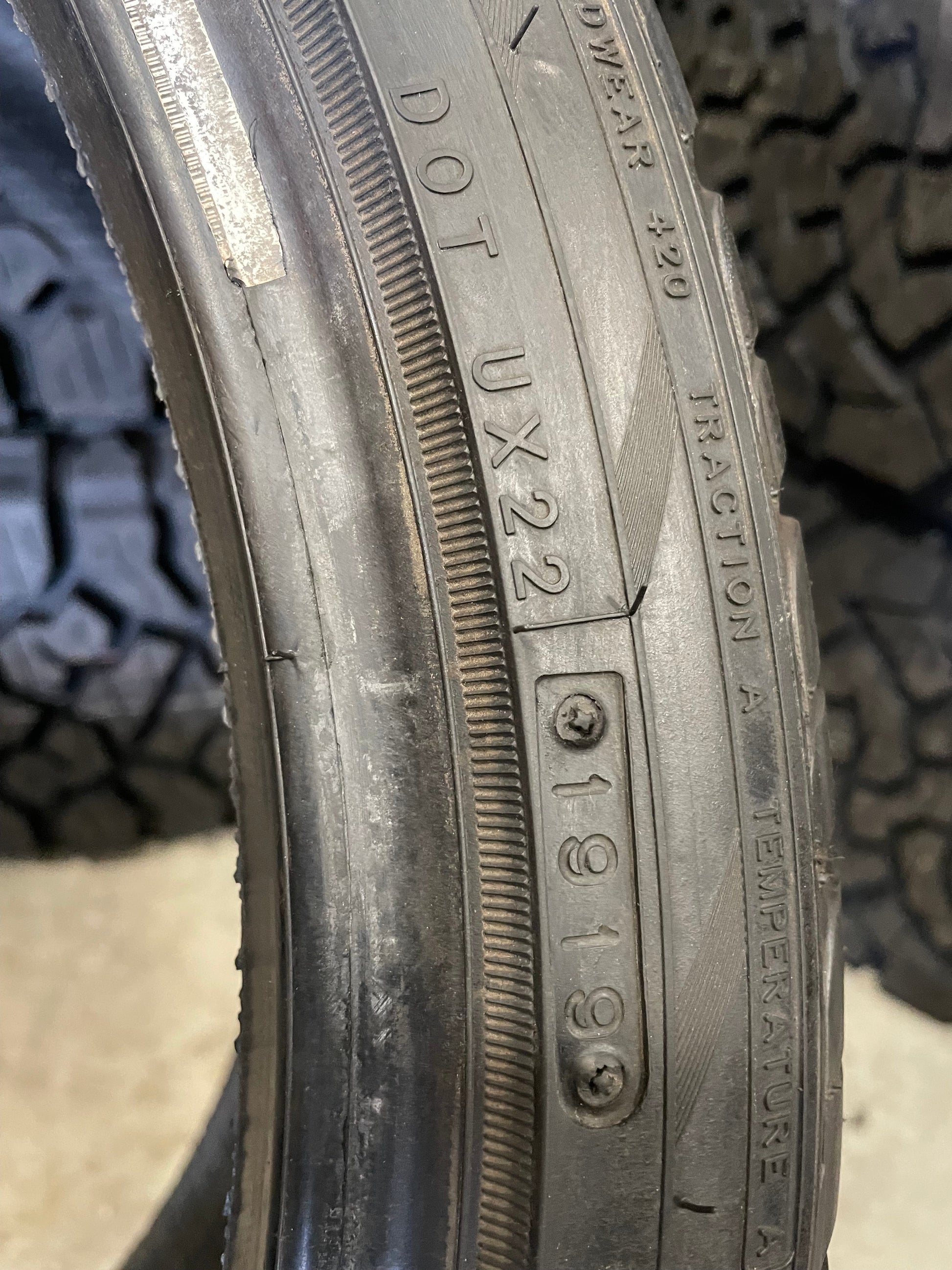 PAIR OF 295/30R22 Federal Couragia s/u 103 Y XL - Used Tires