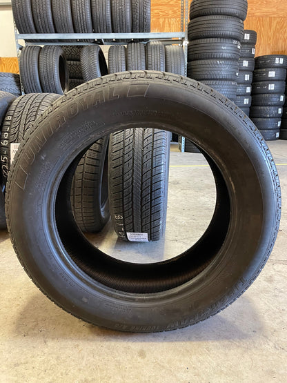 SET OF 2 225/60R18 Uniroyal Tiger Paw Touring A/S 100 H SL - Used Tires
