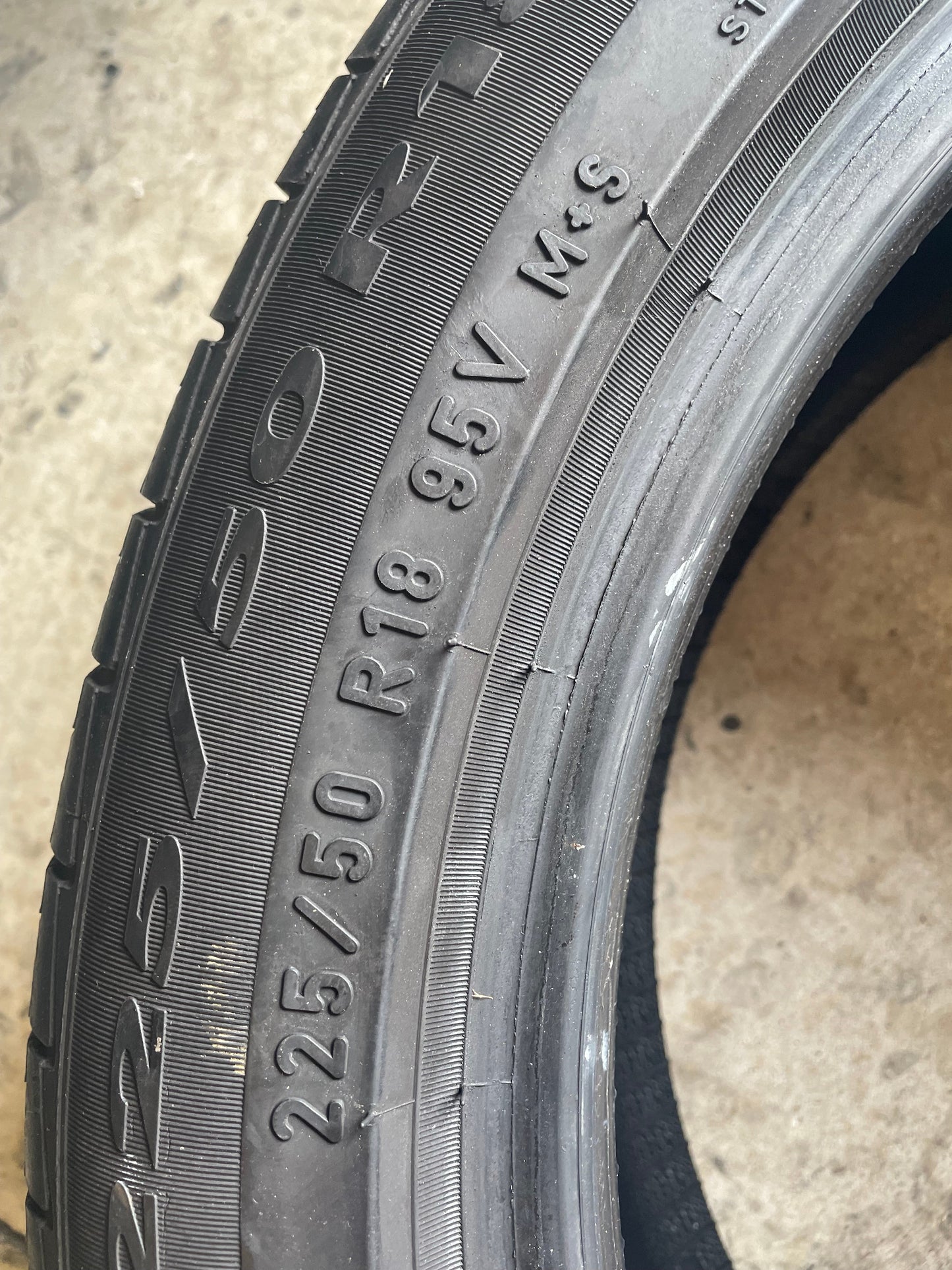 SET OF 2 225/50R18 Pirelli Cinturato P7 95 V SL - Premium Used Tires