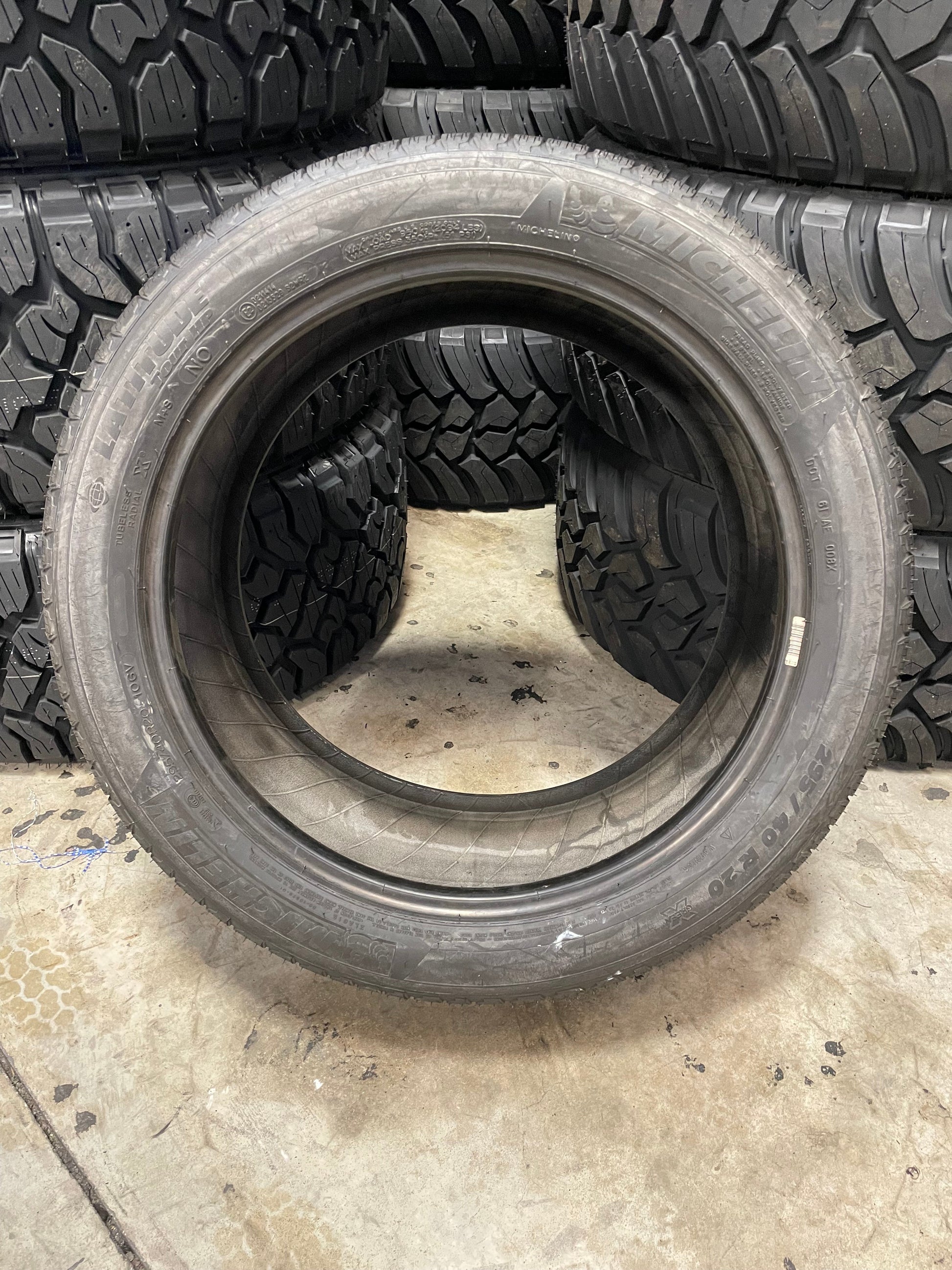 SINGLE 295/40R20 Michelin Latitude Tour HP 106 Y XL - Used Tires