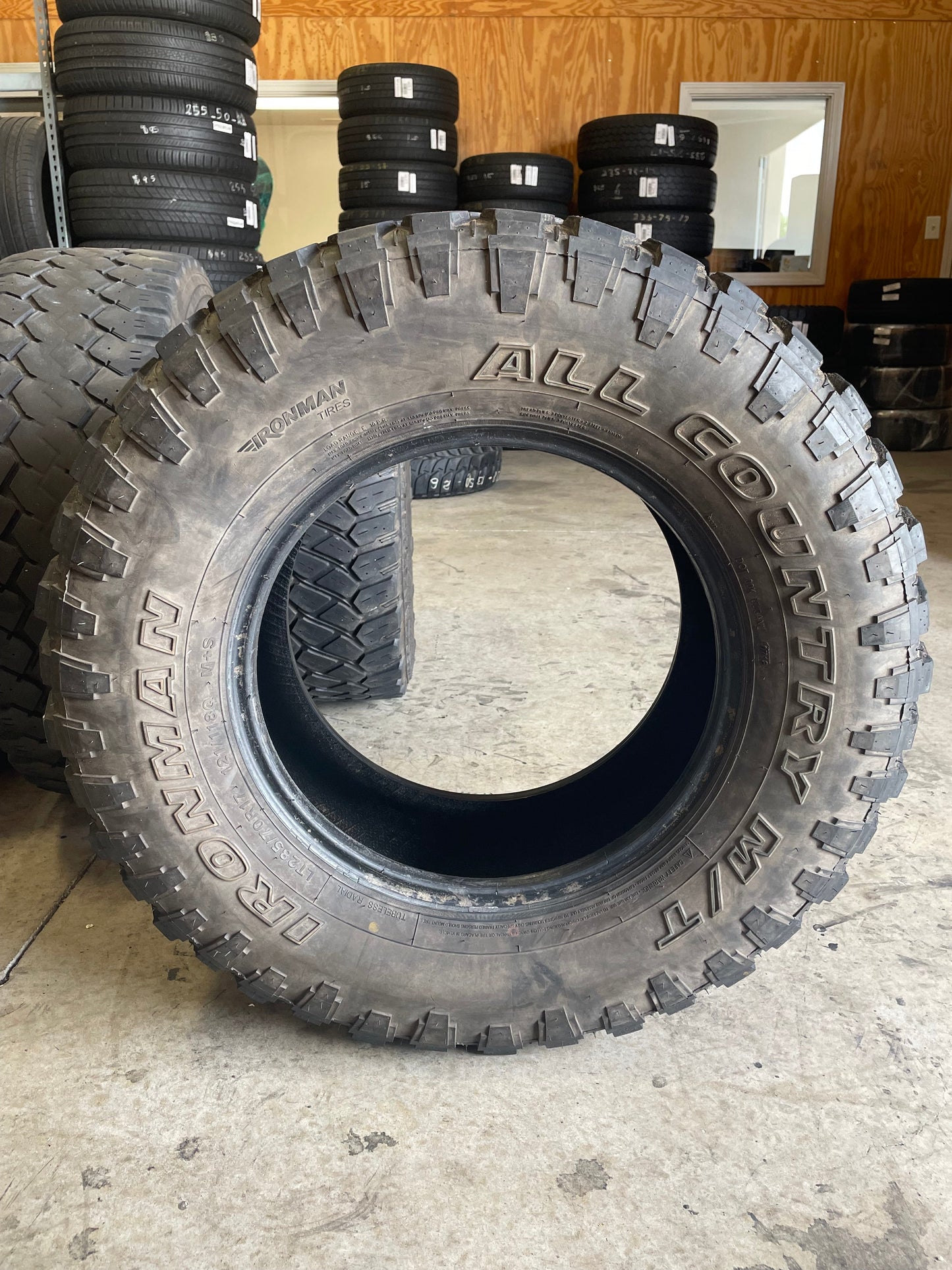 SINGLE 285/70R17 Ironman All Country M/T 121/118 Q E - Used Tires