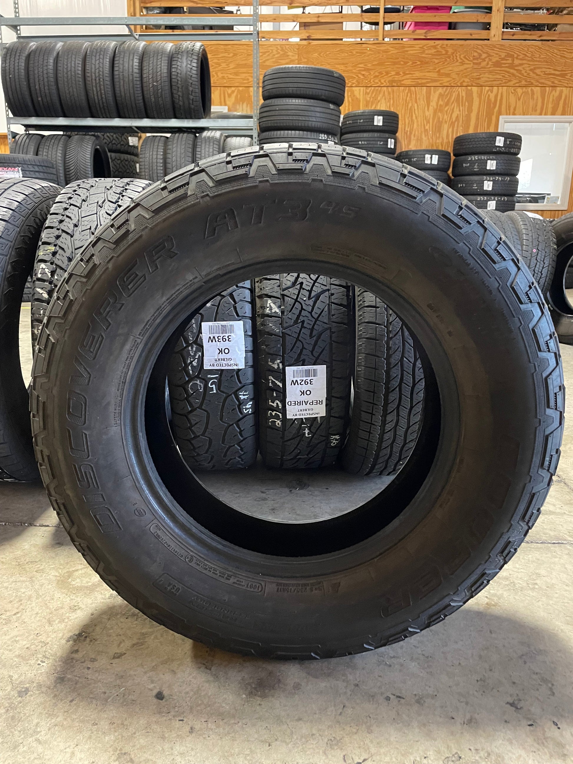SINGLE 235/75R17 Cooper Discoverer AT3 109 T SL - Used Tires