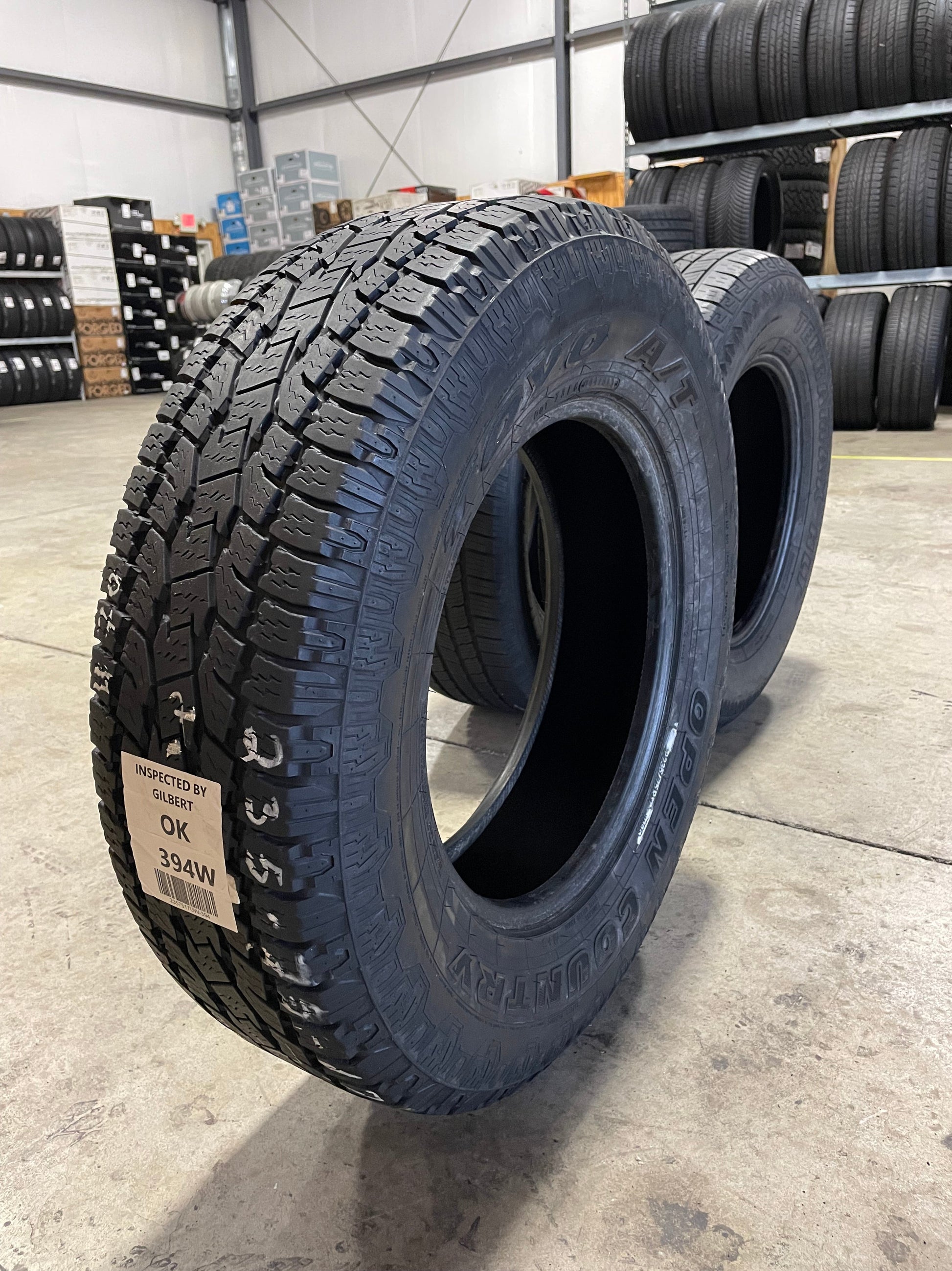 SINGLE 235/75R17 Toyo Open Country A/T 108S SL - Used Tires