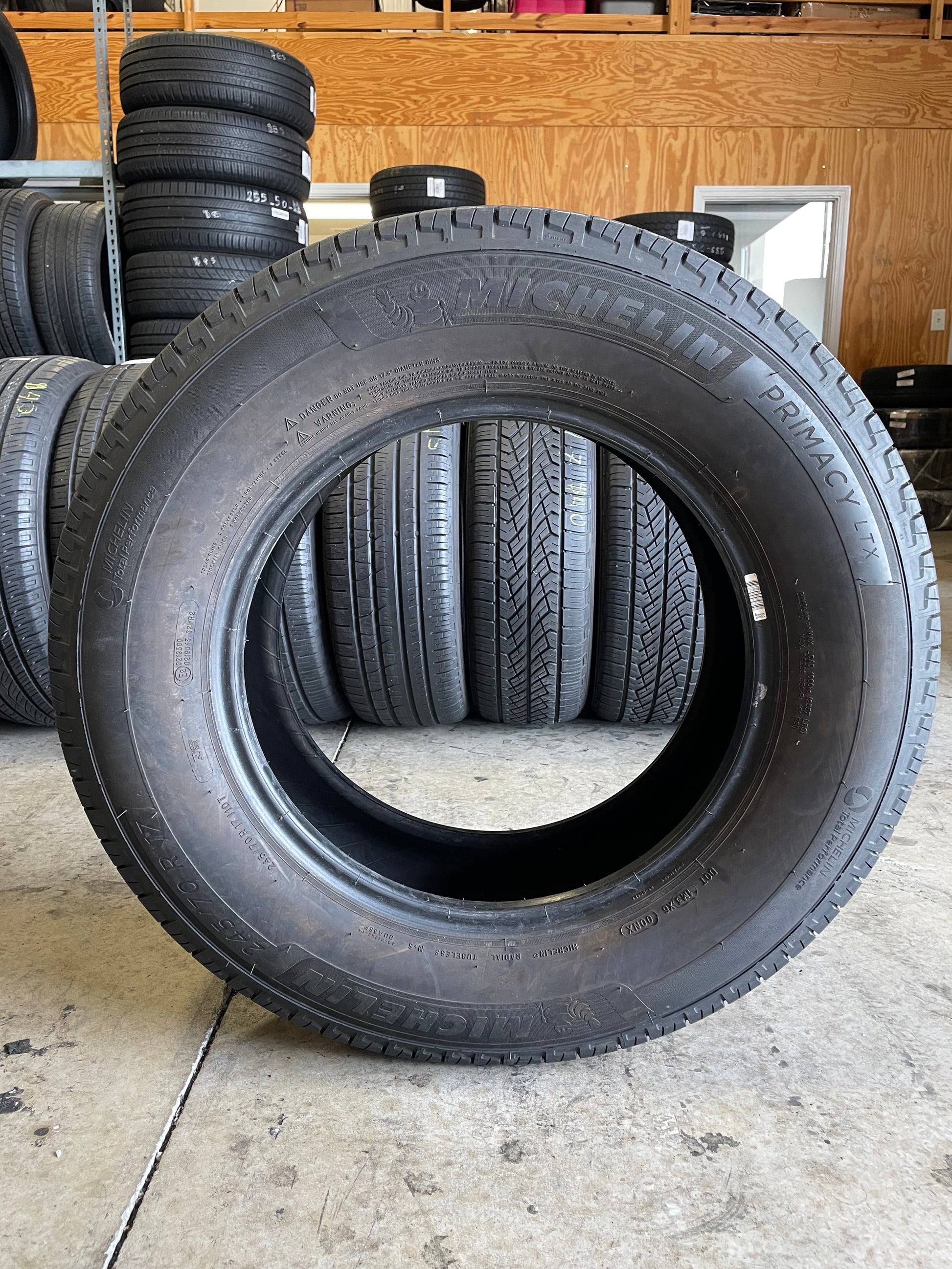 SINGLE 245/70R17 Michelin Primacy LTX 110 T SL - Premium Used Tires