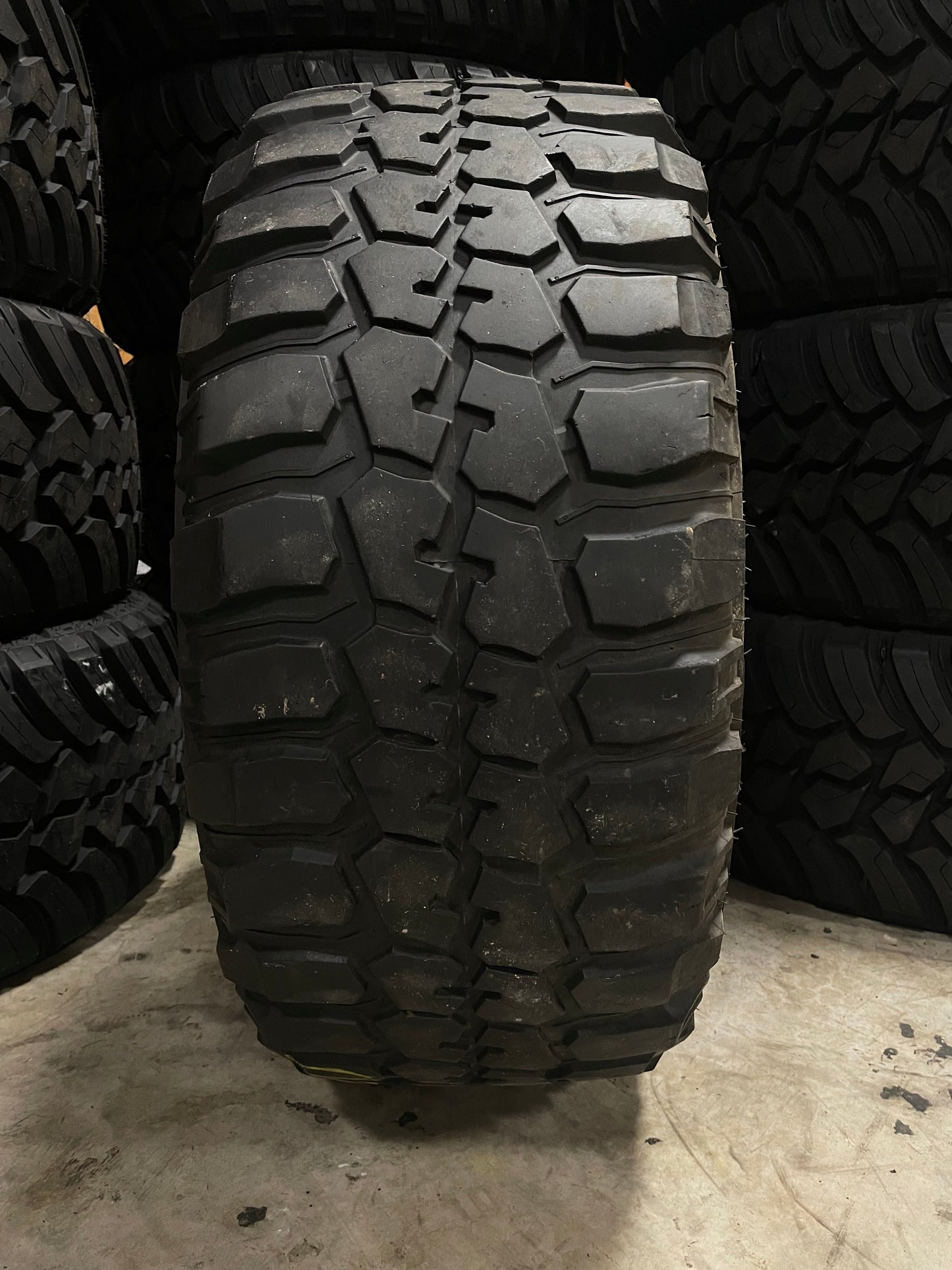PAIR OF 33x12.50R20 Federal Couragia M/T 114 Q E - Used Tires