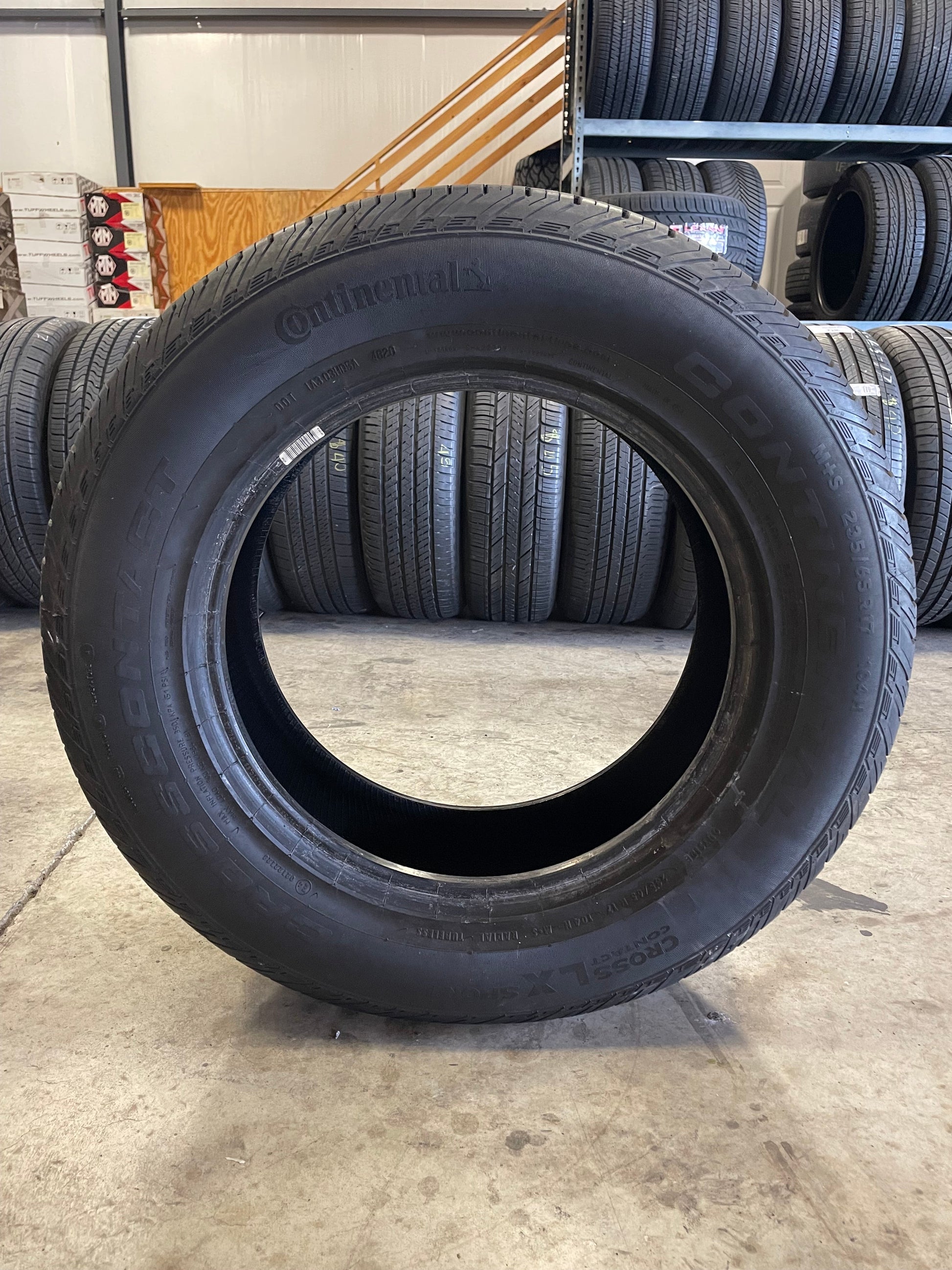 SINGLE 235/65R17 Continental Crosscontact LX Sport 104 H SL - Premium Used Tires