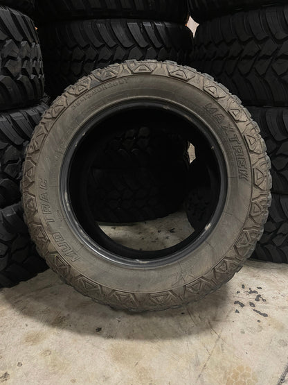PAIR OF 35x12.50R20 Maxtrek Mud Trac 121 Q E - Used Tires