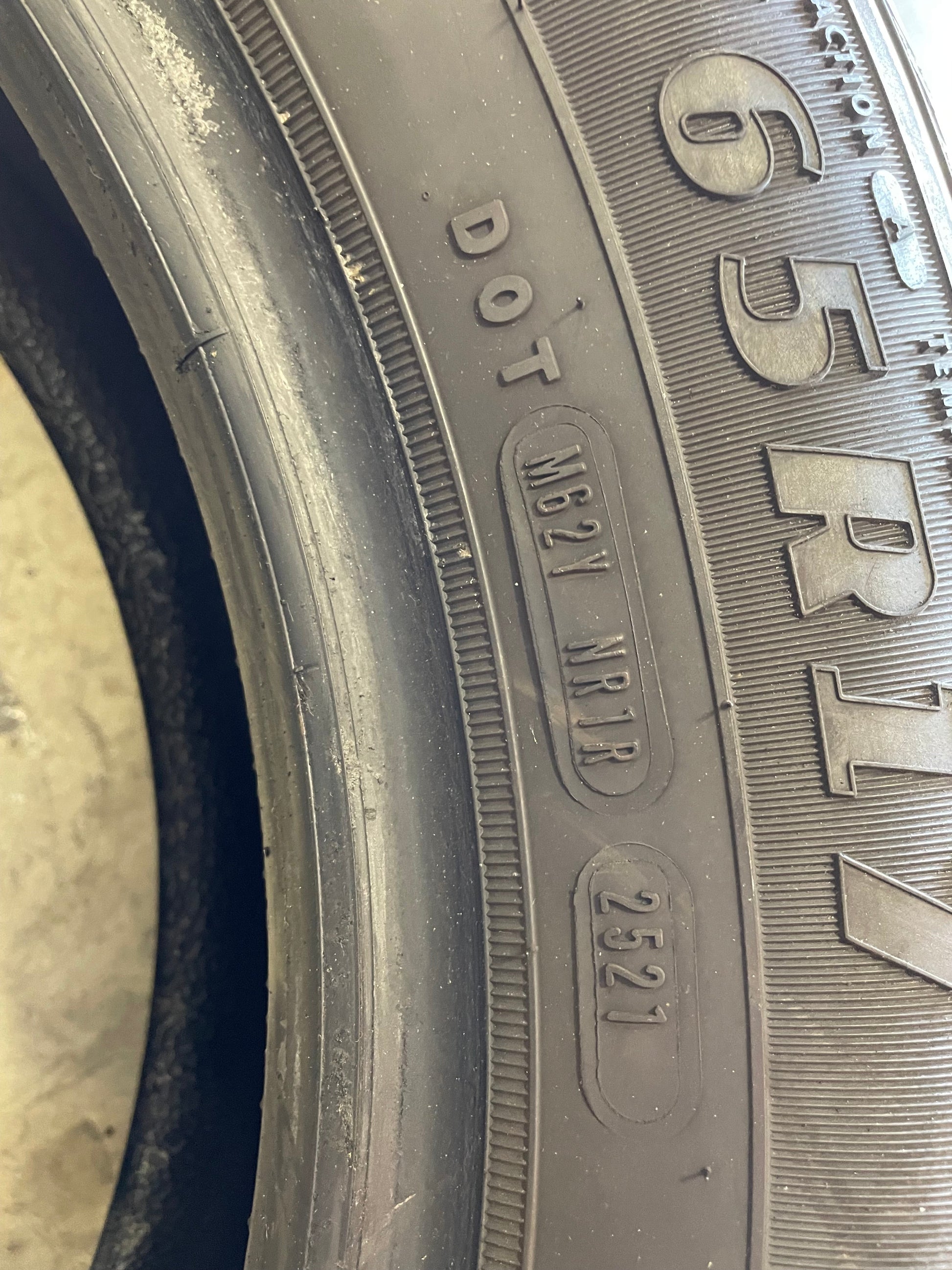 SET OF 2 225/65R17 Goodyear Reliant All Season 102 H SL - Premium Used Tires