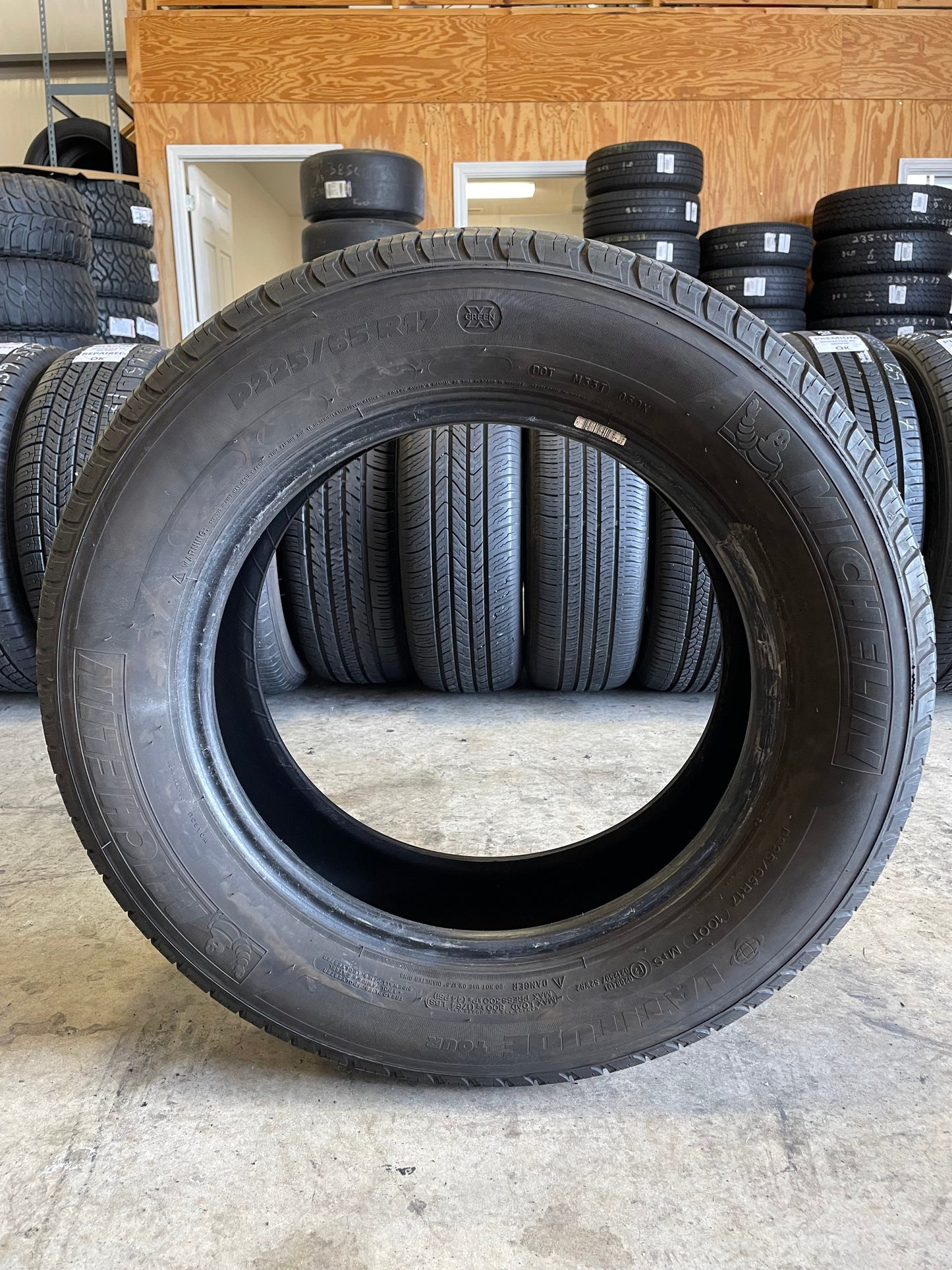SINGLE 225/65R17 Michelin Latitude Tour 100 T SL - Used Tires