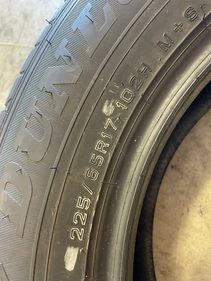 SINGLE 225/65R17 Dunlop Grandtrek 102 H SL - Premium Used Tires