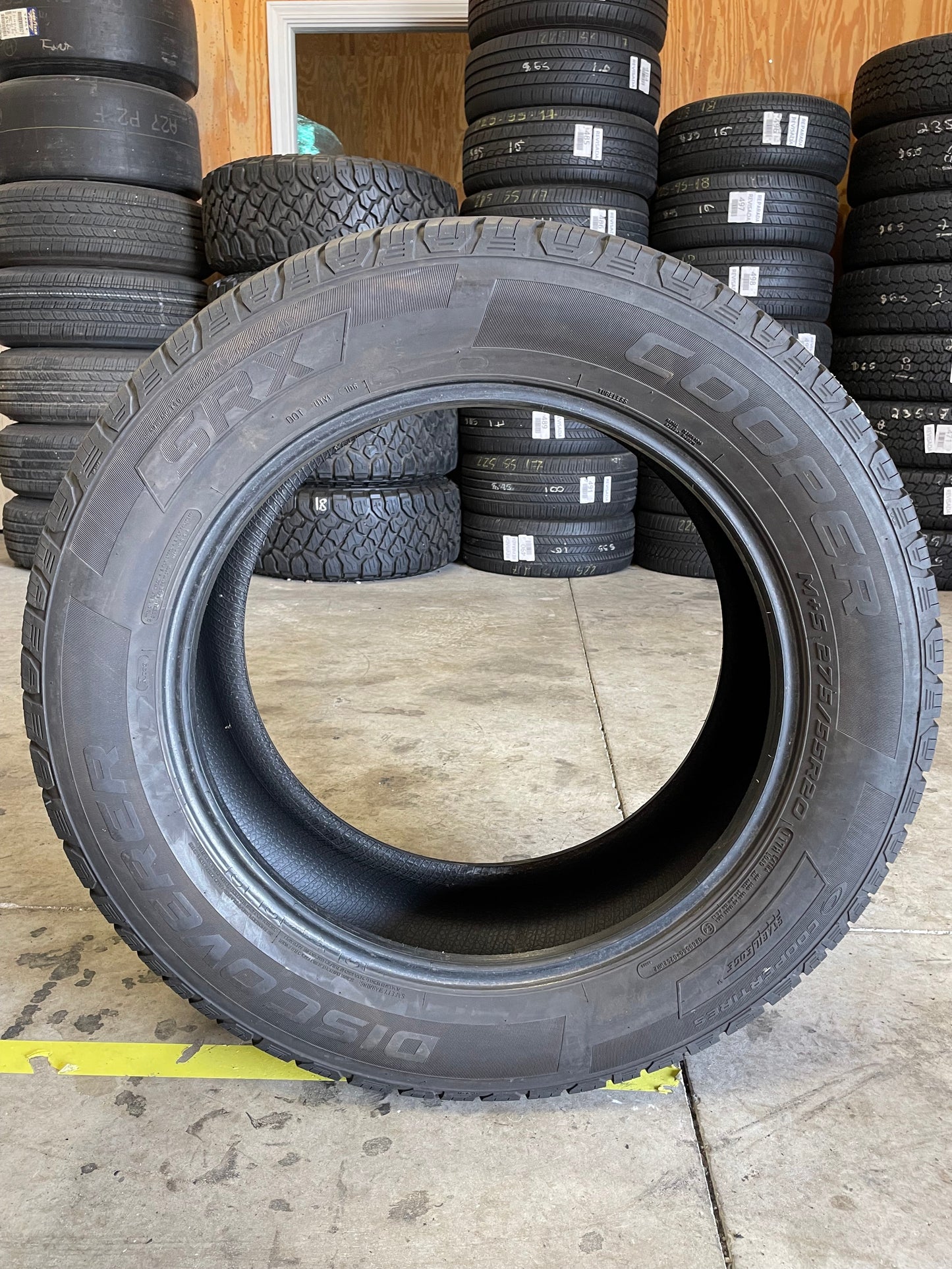 SINGLE 275/55R20 Cooper Discoverer SRX 117 H XL - Premium Used Tires